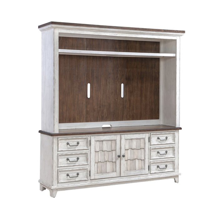 River Place Entertainment Center with Piers