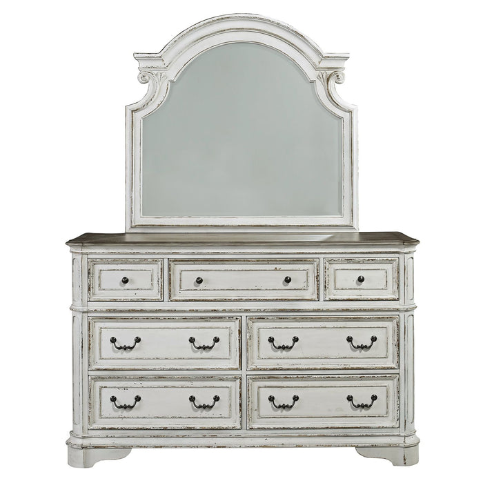 Magnolia Manor Queen Panel Bed, Dresser & Mirror