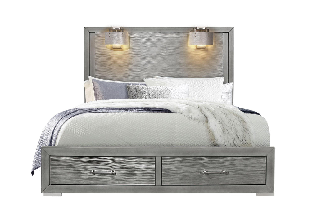 TIFFANY SILVER KING BED WITH LAMPS